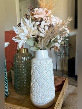 Elegant White Ceramic Vase with Textured Art Deco Pattern